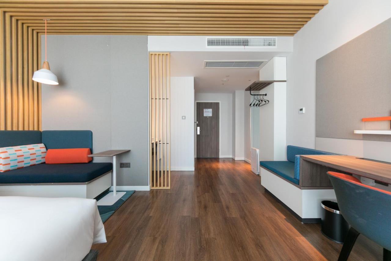 Holiday Inn Express Shanghai Tangzhen By Ihg - 20 Mins To Disney Land Xangai Exterior foto