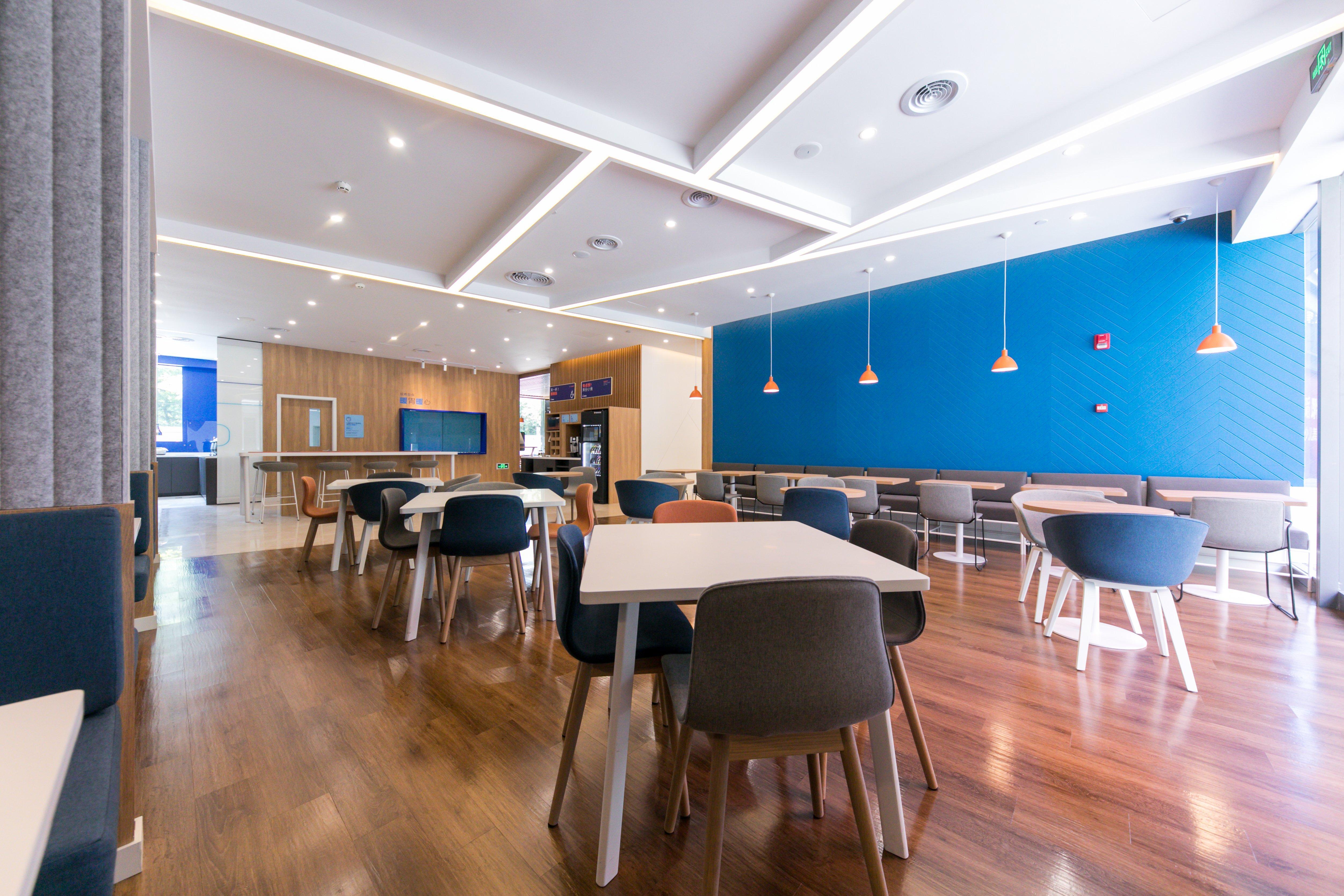 Holiday Inn Express Shanghai Tangzhen By Ihg - 20 Mins To Disney Land Xangai Exterior foto